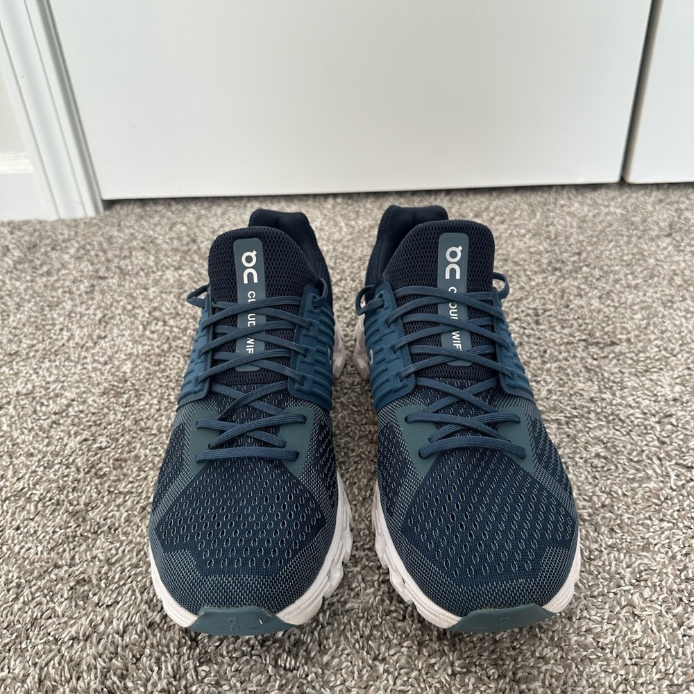 On Running Blue Cloudswift Tennis Shoes - Picture 2 of 5